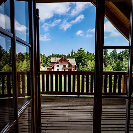 Pohorje Village Wellbeing - Forest Videc Apartment