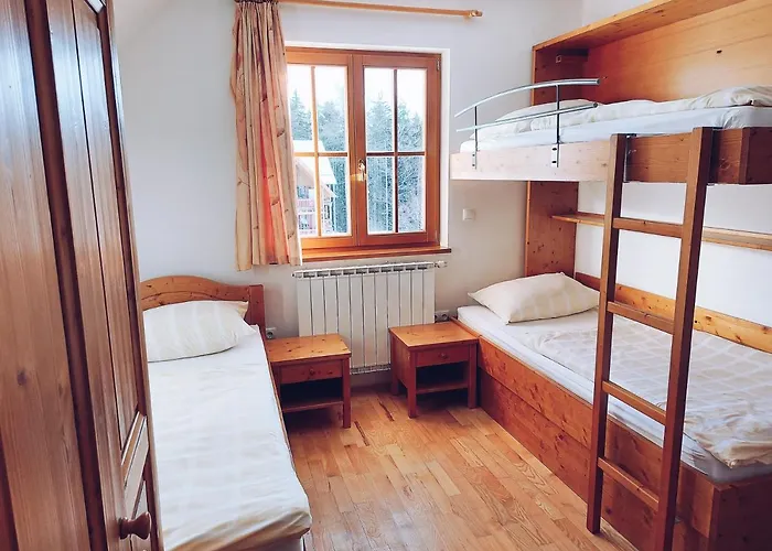 Pohorje Village Wellbeing - Forest Videc アパート ホコ・ポホリェ