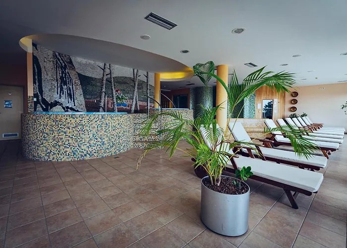 Pohorje Village Wellbeing - Forest Videc アパート ホコ・ポホリェ